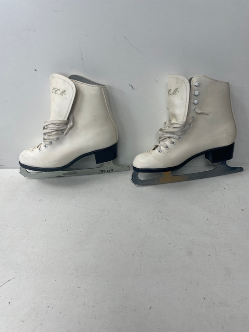 Vist Large View of Product Image Which is Used CCM FIGURE SKATES Girls Figure Skate White Junior 04