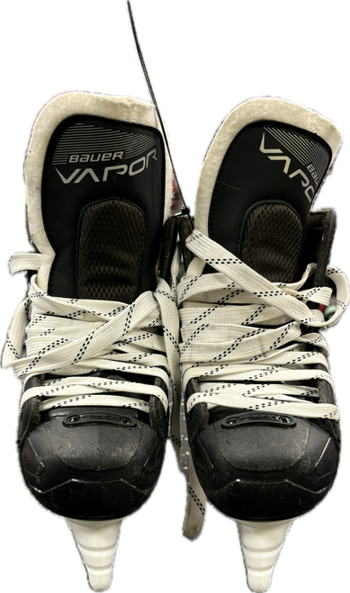 Vist Large View of Product Image Which is Used Bauer VAPOR VOLT Junior Hockey Skate Junior 05