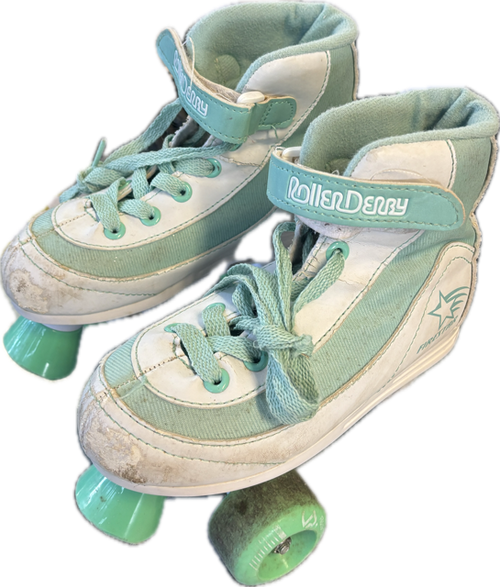 Vist Large View of Product Image Which is Used WITHE BL Junior Roller Quad Skates White Junior 01