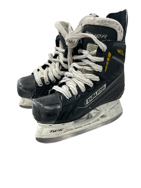 Vist Large View of Product Image Which is Used Bauer 150 Junior Hockey Skate Junior 02