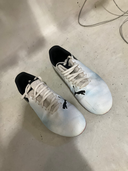 Vist Large View of Product Image Which is Used Puma Soccer Cleats White Senior 6.5