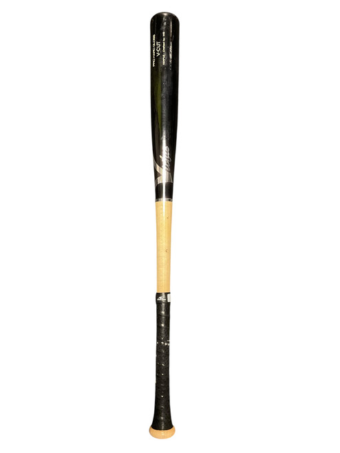 Vist Large View of Product Image Which is Used Victus V-CUT BB/SB Wood Bat 33"
