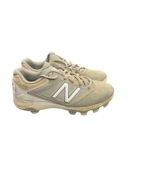 Vist Large View of Product Image Which is Used New Balance FASTPITCH 4040 SZ 5 BB/SB Cleats Grey And White Junior 05