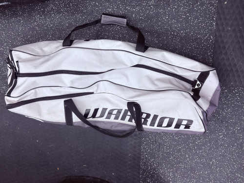 Vist Large View of Product Image Which is Used Warrior Player Carry Bag Grey