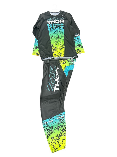 Vist Large View of Product Image Which is Used Thor Adult Bottom Black MD