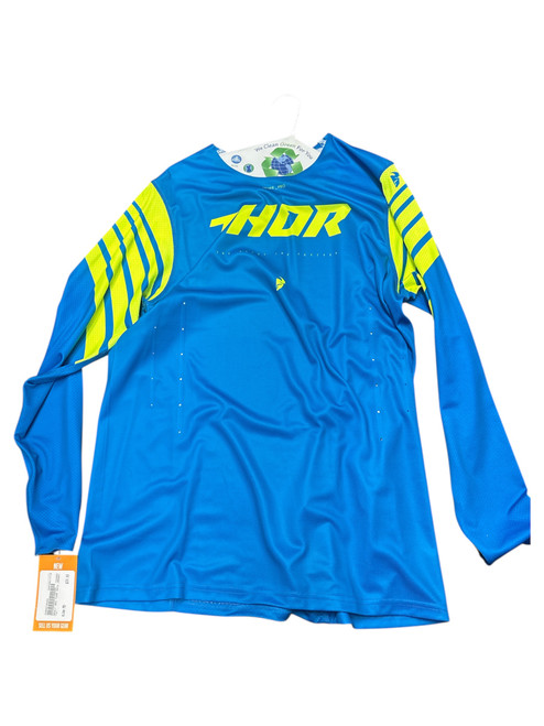 Vist Large View of Product Image Which is Used Thor Adult Top None MD