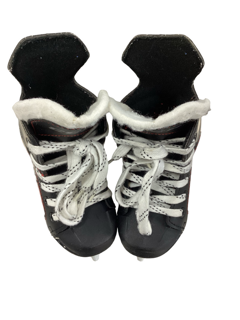 Vist Large View of Product Image Which is Used CCM JETSPEED FT 340 Youth Hockey Skate Youth 09.0