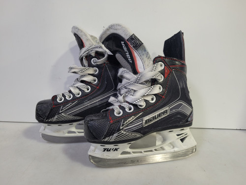Vist Large View of Product Image Which is Used Bauer VAP X900 Youth Hockey Skate Youth 09.0