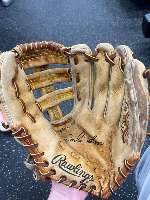 Vist Large View of Product Image Which is Used Rawlings RSG 9T BB/SB Glove RH Throw Brown 11 1/2"