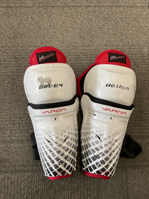 Vist Large View of Product Image Which is Used Bauer VAPOR ROOKIE Youth Shin Guards White 7 1/2"