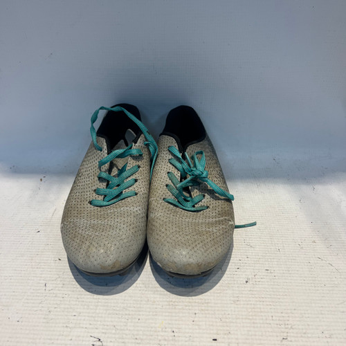 Vist Large View of Product Image Which is Used Soccer Cleats Grey Junior 03