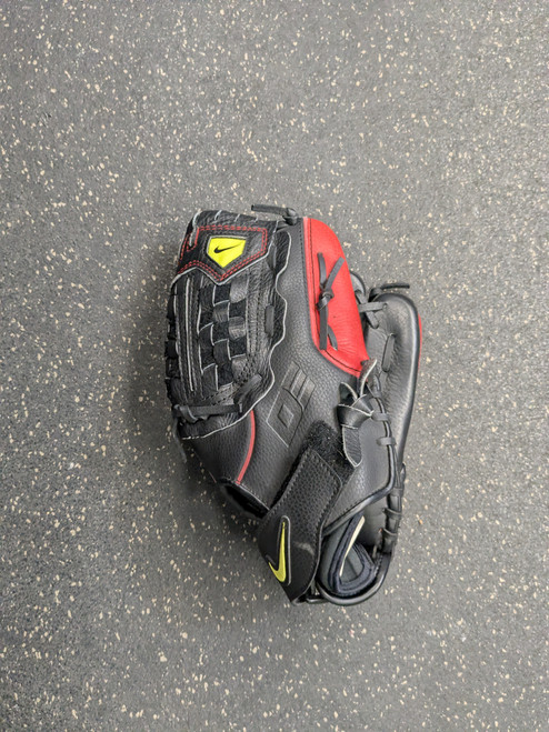 Vist Large View of Product Image Which is Used Nike DE EDGE BB/SB Glove RH Throw Black 12"