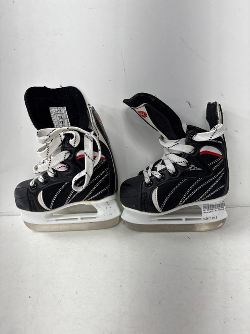 Vist Large View of Product Image Which is Used Hespeler ROGUE Youth Hockey Skate Youth 08.0
