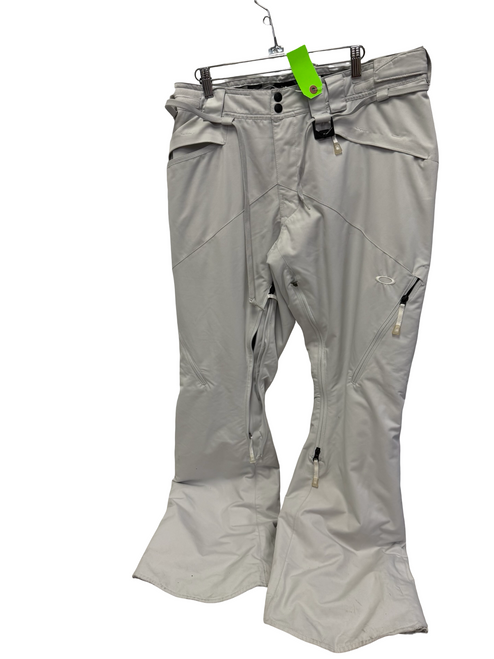 Vist Large View of Product Image Which is Used Oakley Snow Pants White LG