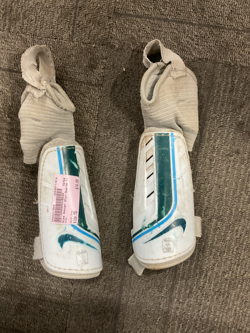 Vist Large View of Product Image Which is Used Nike Soccer Shin Guards Youth Grey MD