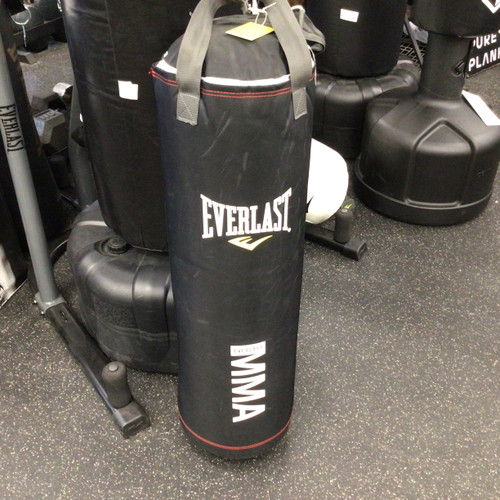 Vist Large View of Product Image Which is Used Everlast 70 LB HEAVY BAG Boxing Heavy Bag Black 70 lb