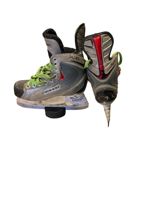 Vist Large View of Product Image Which is Used Bauer VAPOR X30 Junior Hockey Skate Junior 04