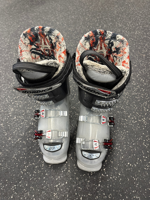 Vist Large View of Product Image Which is Used Nordica HOT ROD 60 Boys DH Ski Boot None 225 MP - J04.5 - W5.5