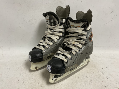 Vist Large View of Product Image Which is Used CCM VECTOR 5.0 Junior Hockey Skate Junior 02