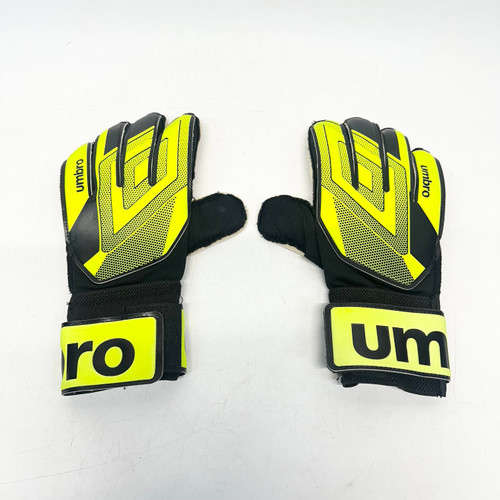 Vist Large View of Product Image Which is Used Umbro JUNIOR Soccer Goalie Gloves Black And Optic Yellow 5