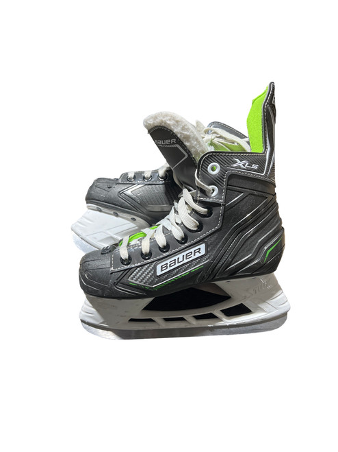 Vist Large View of Product Image Which is Used Bauer XLS Junior Hockey Skate Junior 02