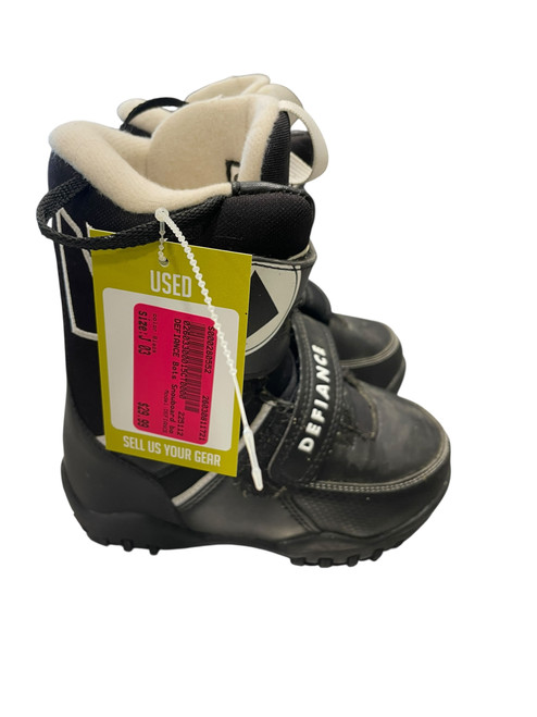 Vist Large View of Product Image Which is Used DEFIANCE Boys Snowboard Boots Black Junior 03