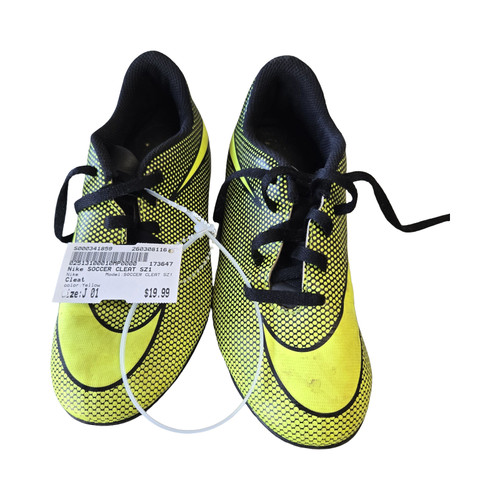 Vist Large View of Product Image Which is Used Nike SOCCER CLEAT SZ1 Soccer Cleats Yellow Junior 01