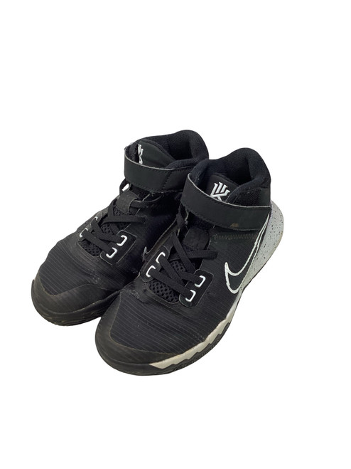 Vist Large View of Product Image Which is Used Nike Basketball Shoes Y Black Youth 13.5