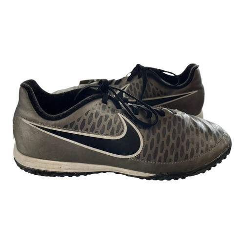 Vist Large View of Product Image Which is Used Nike Soccer Turf Shoes Black Youth 06.0