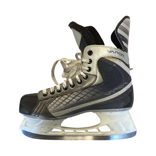 Vist Large View of Product Image Which is Used Bauer VAPOR Junior Hockey Skate Junior 06