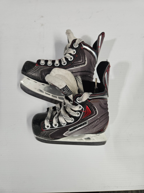 Vist Large View of Product Image Which is Used Bauer X40 Youth Hockey Skate Youth 09.0