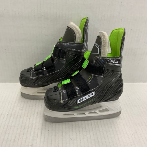 Vist Large View of Product Image Which is Used Bauer XLS Youth Hockey Skate Youth 09.0