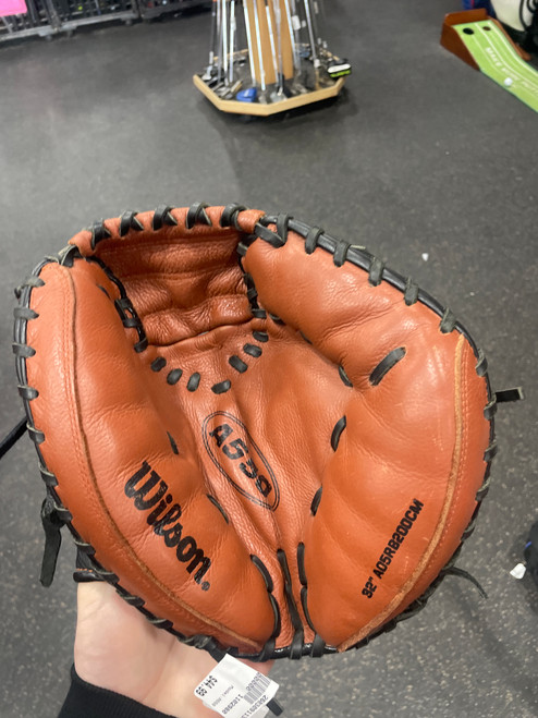 Vist Large View of Product Image Which is Used Wilson A550 BB/SB Catchers RH Throw Brown 32"