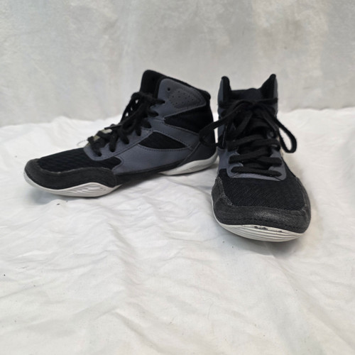 Vist Large View of Product Image Which is Used Asics Wrestling Shoes Black Junior 02Asics Wrestling Shoes Black Junior 02Asics Wrestling Shoes Black Junior 02