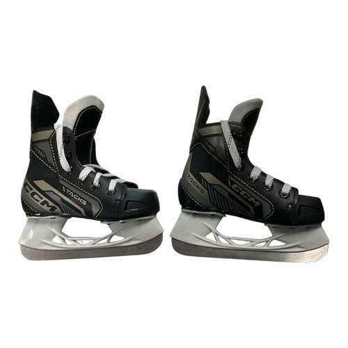 Vist Large View of Product Image Which is Used CCM AS 550 Youth Hockey Skate Youth 10.0