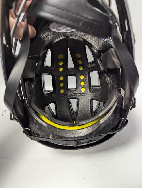Vist Large View of Product Image Which is Used Cascade CS-R HELMET Lacrosse Helmet Black XS