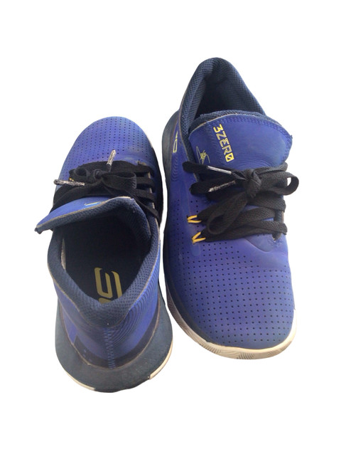 Vist Large View of Product Image Which is Used Under Armour Basketball Shoes M Royal Blue Youth 06.0