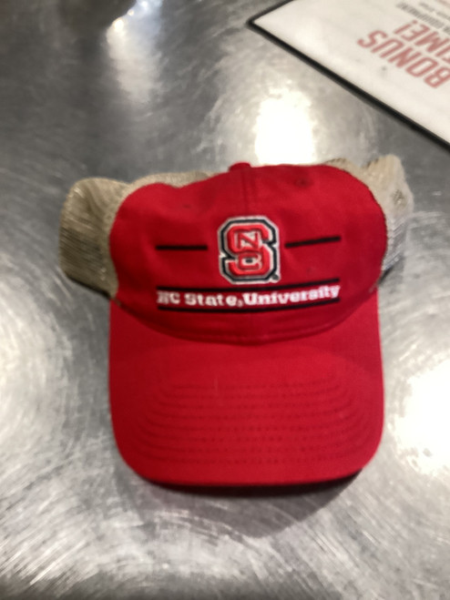 Vist Large View of Product Image Which is Used Outerwear Mens Hat Red