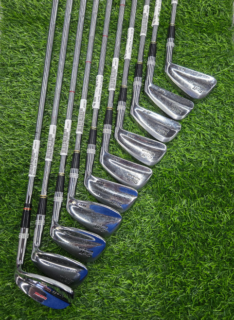 Vist Large View of Product Image Which is Used Wilson STAFF FG-17 Mens Iron Set RH 2I-SW