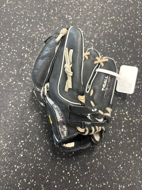 Vist Large View of Product Image Which is Used Wilson A0425 ZS10-MLB BB/SB Glove RH Throw Black 10"