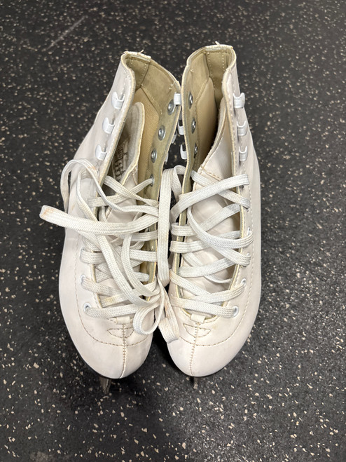 Vist Large View of Product Image Which is Used American Athletic FIGURE SKATE Girls Figure Skate White Junior 02