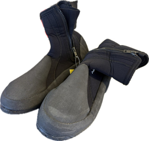 Vist Large View of Product Image Which is Used Adult Footwear Dive Shoe Black Senior 11