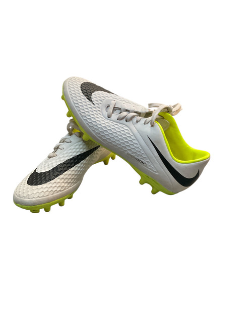Vist Large View of Product Image Which is Used Nike Soccer Cleats White Senior 7