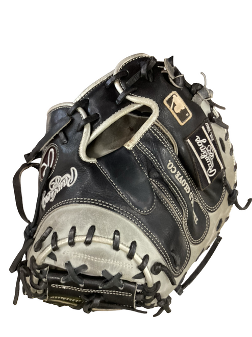 Vist Large View of Product Image Which is Used Rawlings HEART OF THE HIDE BB/SB Catchers RH Throw Black And Grey 34"