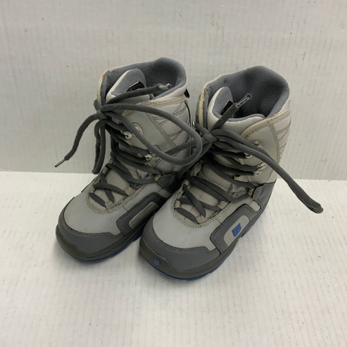 Vist Large View of Product Image Which is Used Burton MOTO KIDS Boys Snowboard Boots Grey Junior 03