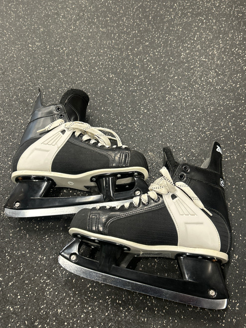 Vist Large View of Product Image Which is Used CCM BLACK TACKS Senior Hockey Skate Senior 8