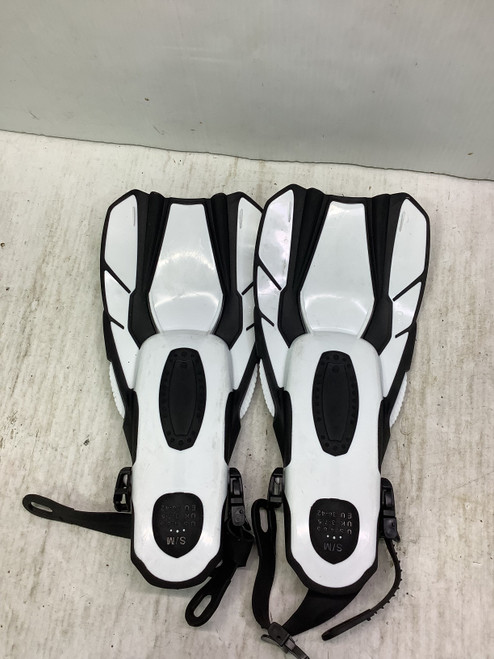 Vist Large View of Product Image Which is Used Guardian MONTEREY Underwater Fins Black And White S/M