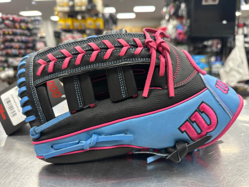 Vist Large View of Product Image Which is New WILSON A1000 GLOVE-12.25"