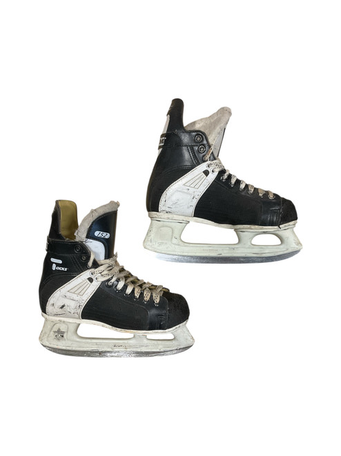 Vist Large View of Product Image Which is Used CCM TACKS 152 Junior Hockey Skate Junior 03