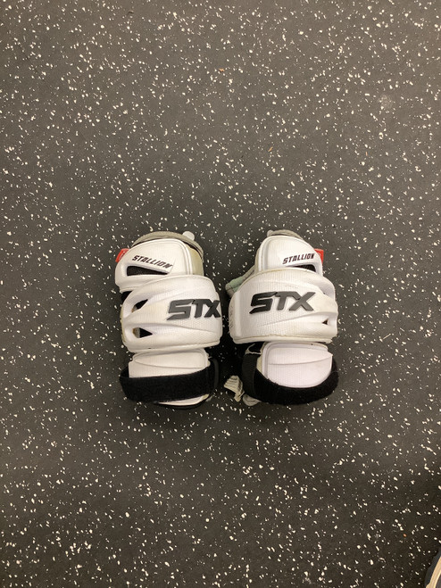 Vist Large View of Product Image Which is Used STX STALLION HD2 Lacrosse Arm Pads/Guards White MD